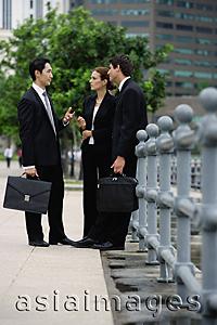 Asia Images Group - Business people talking