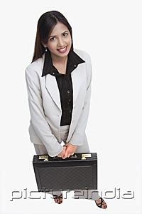 PictureIndia - Businesswoman with briefcase