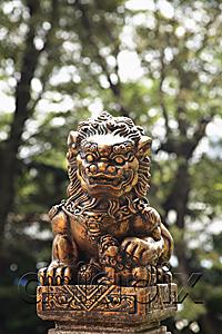 AsiaPix - Bronze lion statue